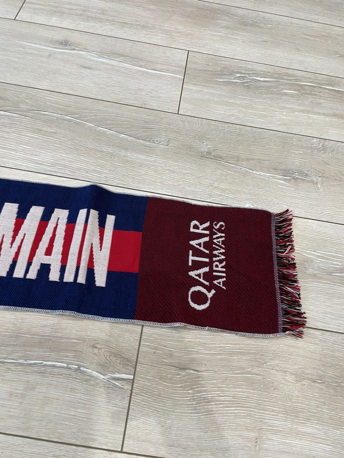 Vintage PSG PARIS SAINT GERMAIN FRENCH FOOTBALL SCARF Soccer Size ONE SIZE - 4 Thumbnail