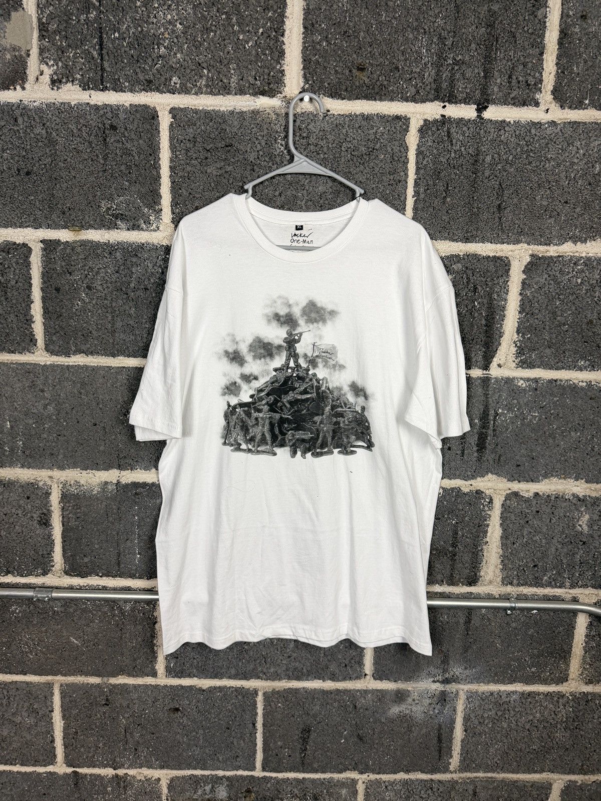 Other Plastic War white Sample XL Size US XL / EU 56 / 4 - 4 Thumbnail
