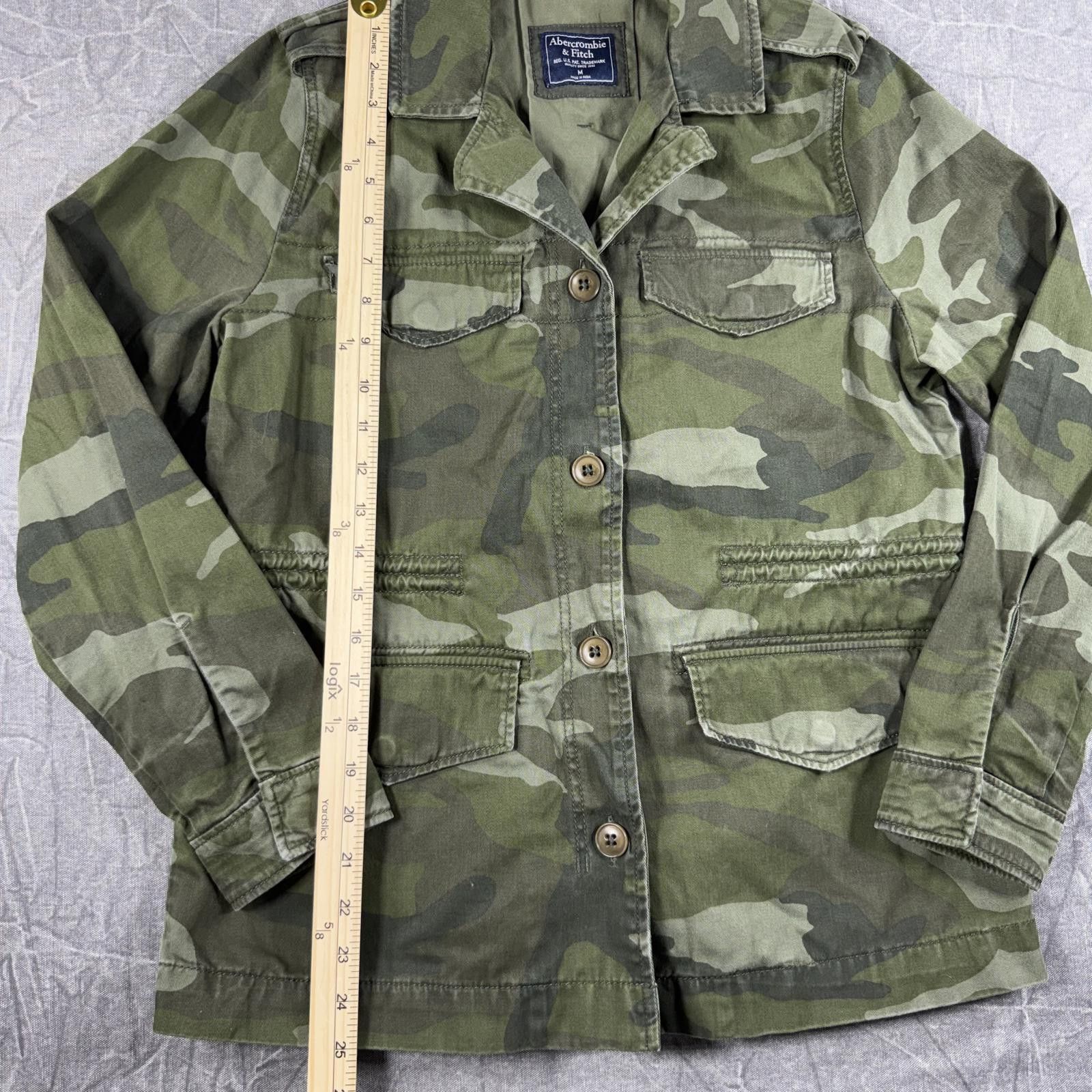 Abercrombie & Fitch Abercrombie Jacket Women's M Camo Button Up Size M / US 6-8 / IT 42-44 - 3 Thumbnail