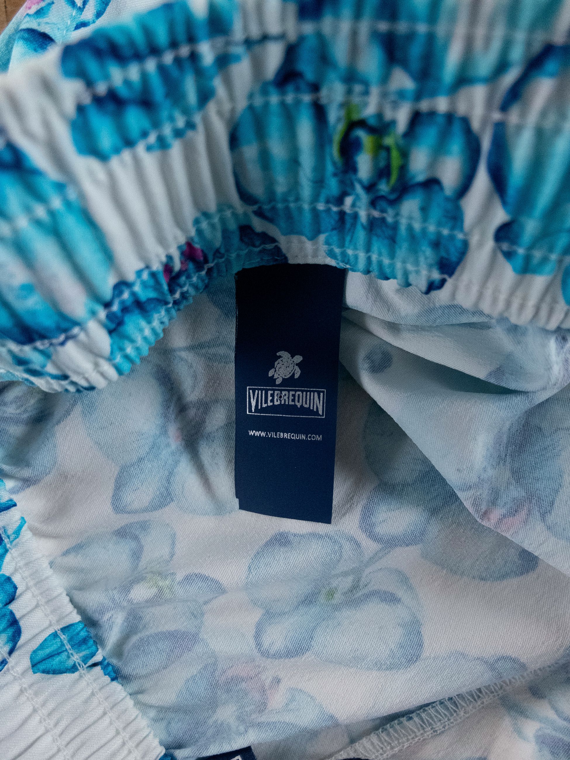 Vilebrequin VILEBREQUIN Orchid white blue floral swim shorts Small Size 30" / US 8 / IT 44 - 9 Thumbnail