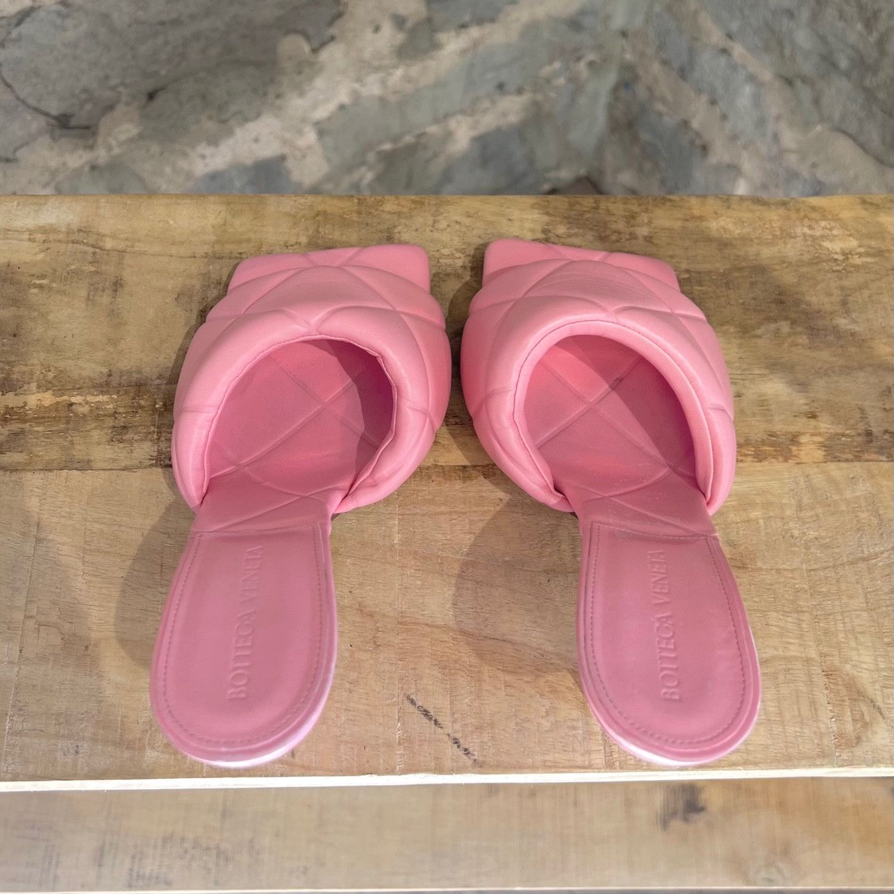 Bottega Veneta Bottega Veneta Blossom Pink Leather The Rubber Lido Sandals Size US 7.5 / IT 37.5 - 9 Thumbnail