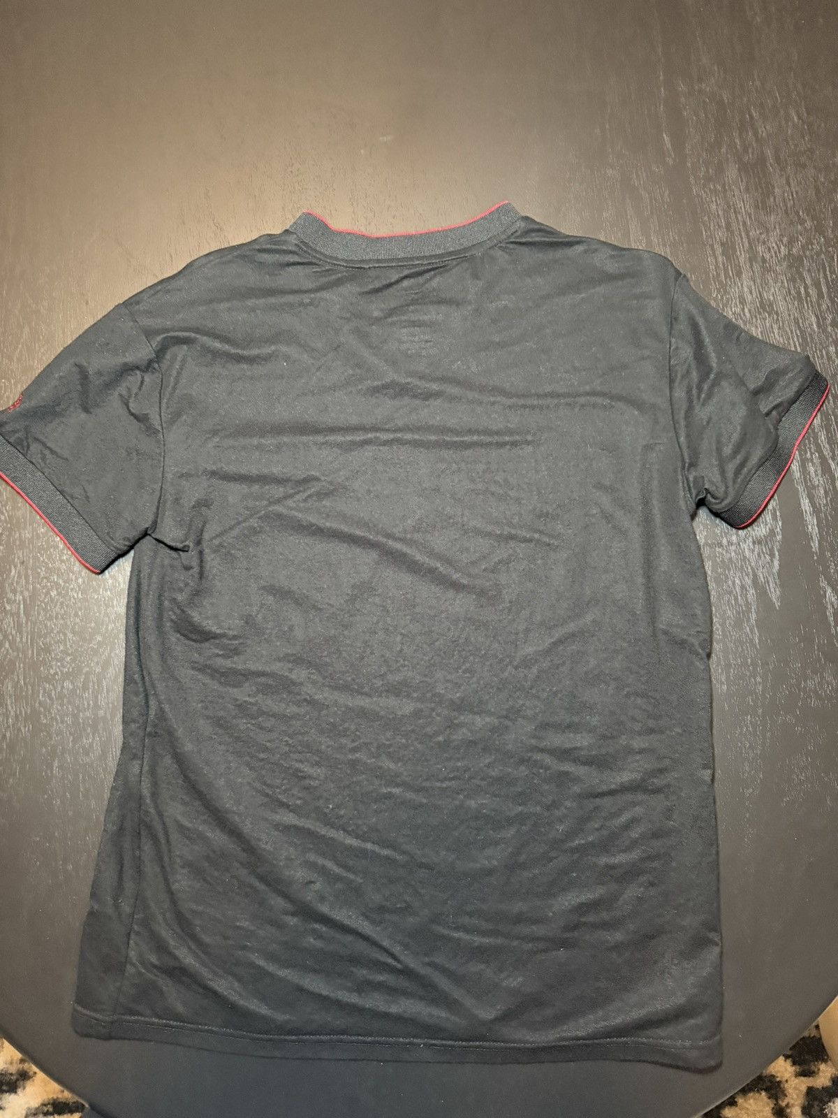 Other black and red V-neck t-shirt Size US M / EU 48-50 / 2 - 2 Thumbnail
