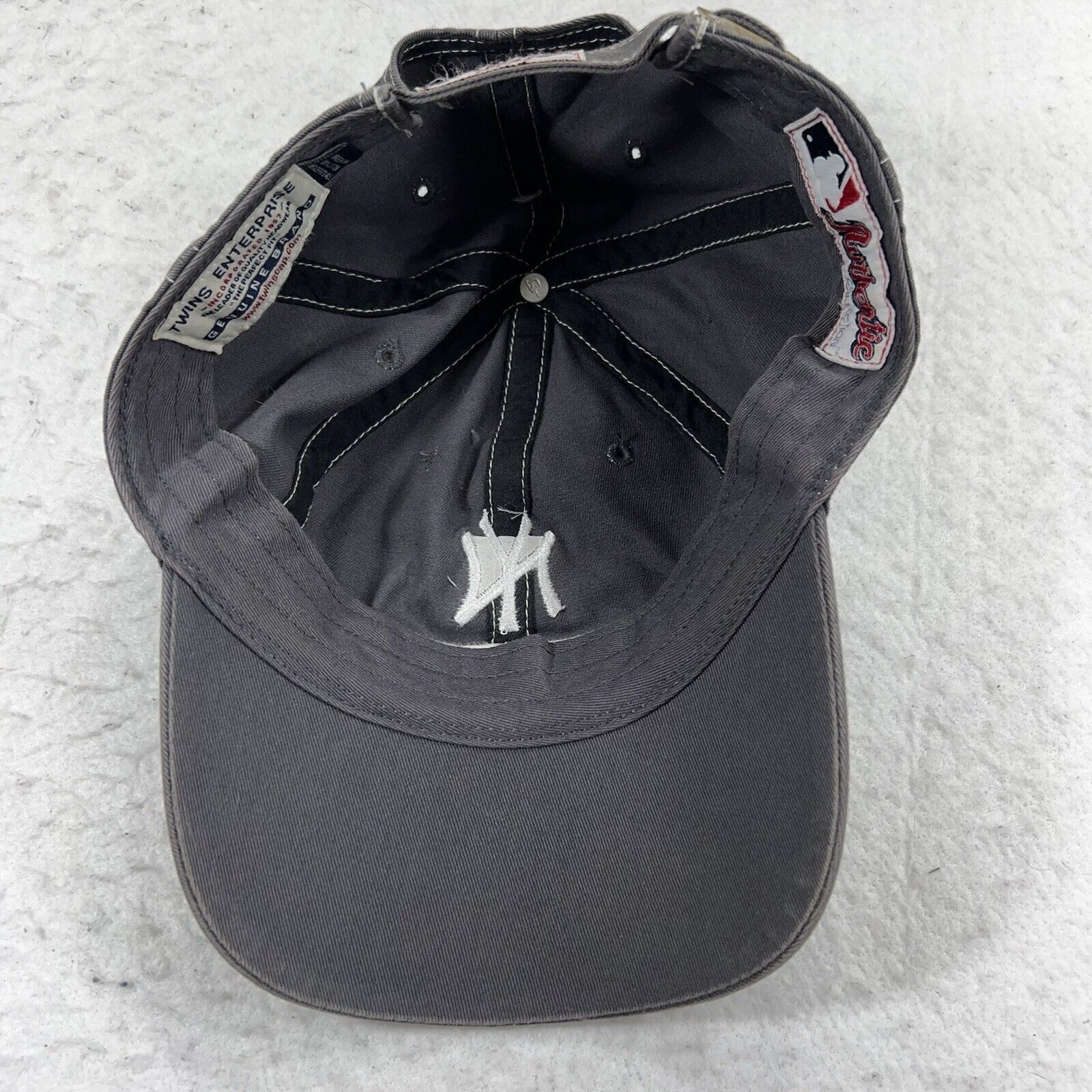 Twins Enterprise Inc. New York Yankees 2006 Adjustable Adult MLB Twins Hat Size ONE SIZE - 8 Thumbnail