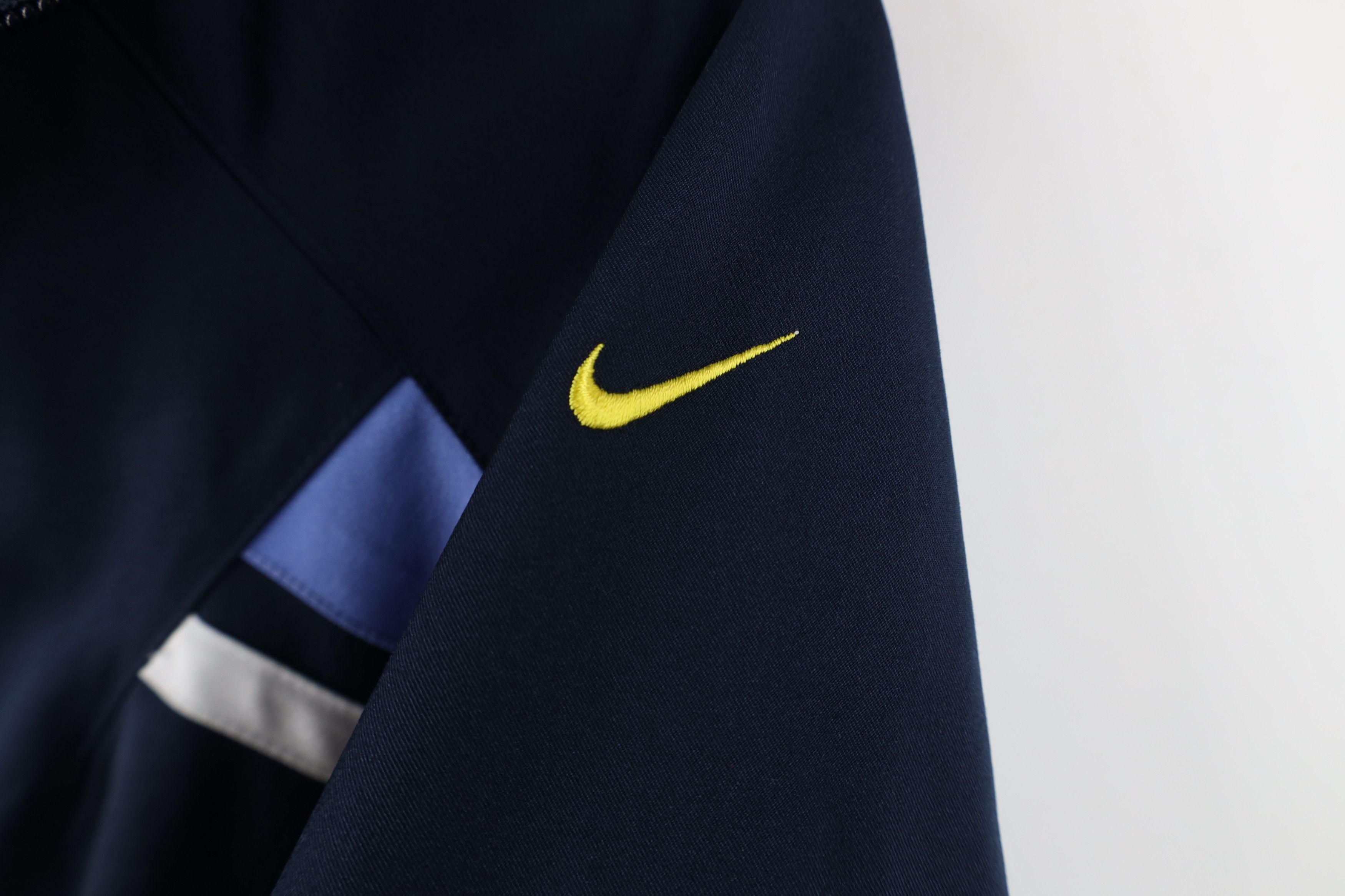 Nike Vintage Nike Challenge Court Scott Mini Swoosh Tennis Jacket Size XL / US 12-14 / IT 48-50 - 4 Thumbnail