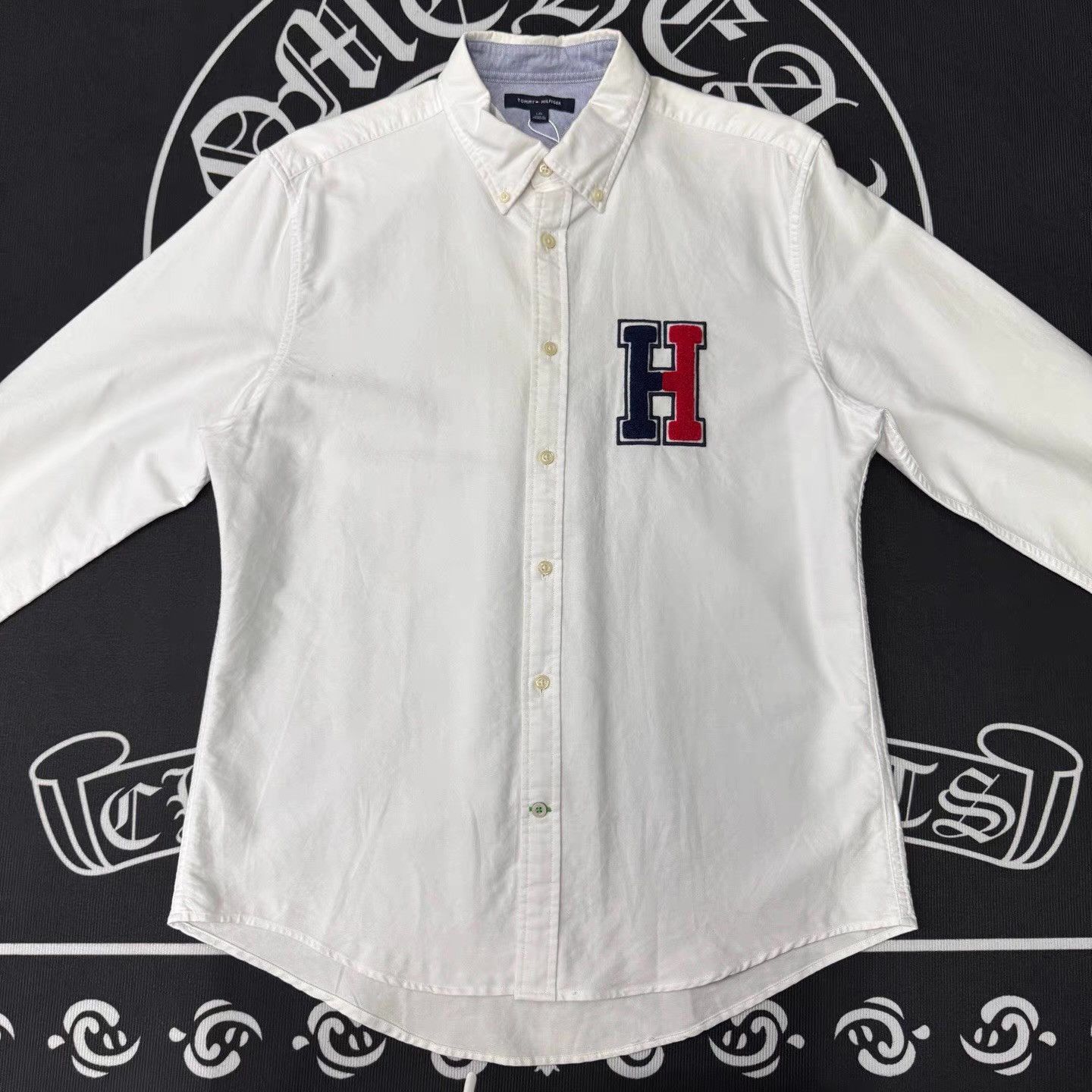 Tommy Hilfiger Tommy Hilfiger White H Logo Shirt Q10 Size US L / EU 52-54 / 3 - 1 Thumbnail
