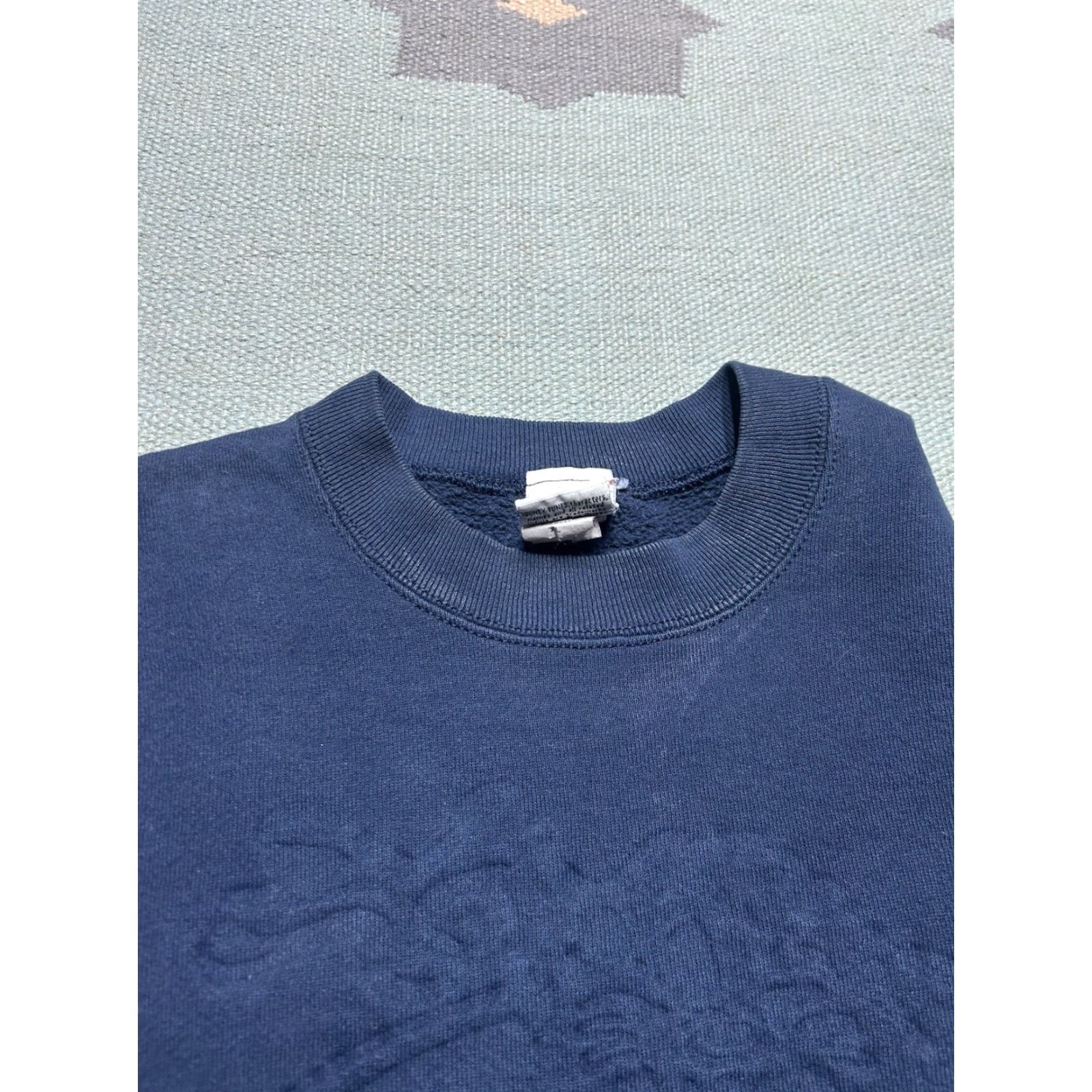 Vintage VINTAGE 90s LOONEY TUNES TAZ EMBOSSED BLUE SWEATSHIRT ADULT XL CREWNECK MEN Blue XL Sweatshirt 90s Taz Looney Tunes Embossed - Mens Size US XL / EU 56 / 4 - 5 Thumbnail