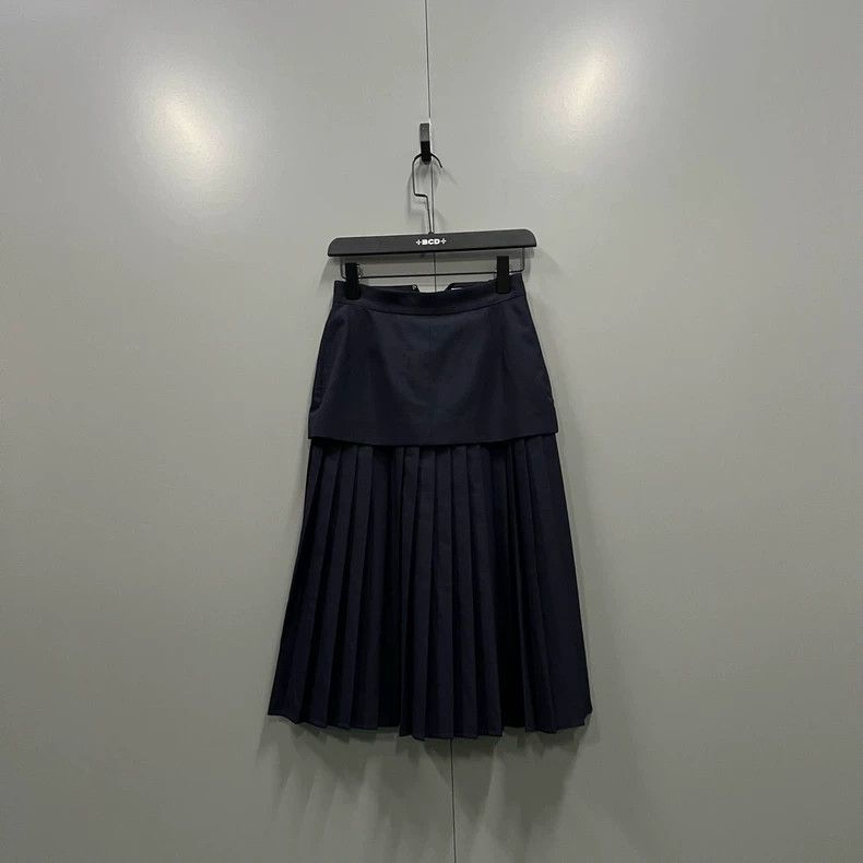 Thom Browne Thom Browne Dark blue long pleated skirt 2506-Nextarrow Size 26" / US 2 / IT 38 - 1 Thumbnail