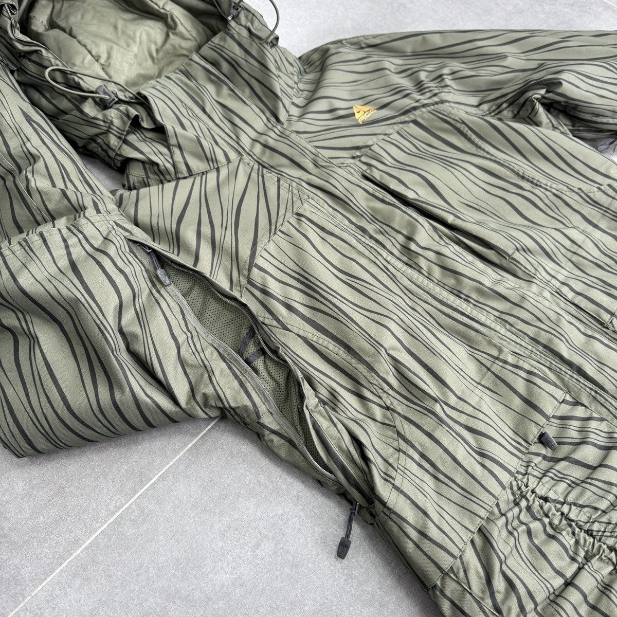 Nike ACG Vintage Nike ACG Women Insulated Snow Ski Jacket Size M Size M / US 6-8 / IT 42-44 - 12 Thumbnail