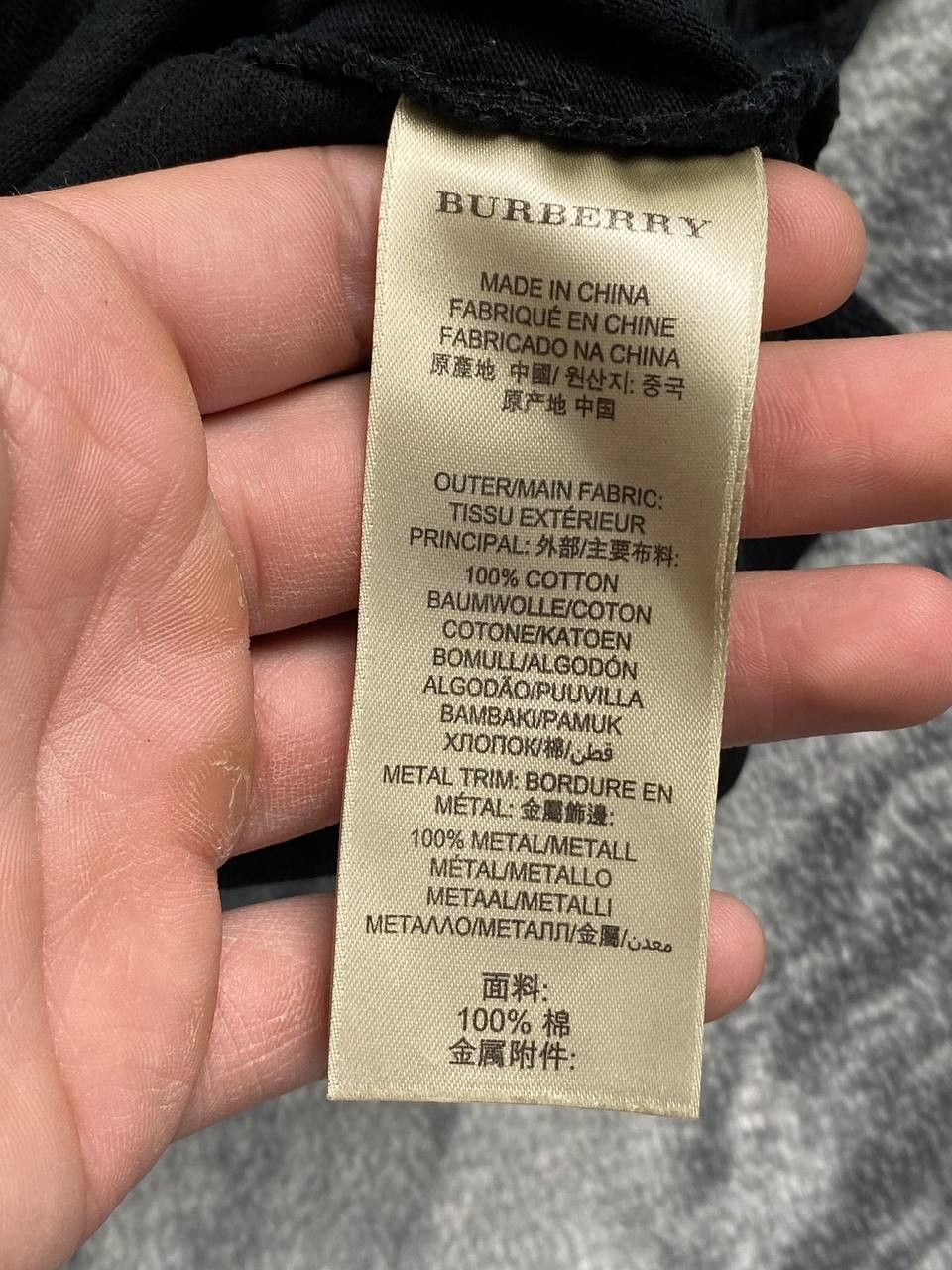 Burberry Burberry Brit Metal Logo T-Shirt Men Size L Black Size US L / EU 52-54 / 3 - 9 Thumbnail