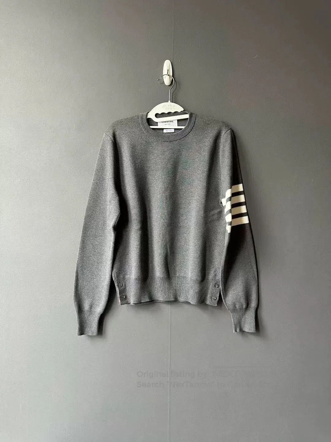 Thom Browne thom browne gray sweater with sleeve logo. Size US XXS / EU 40 - 1 Thumbnail