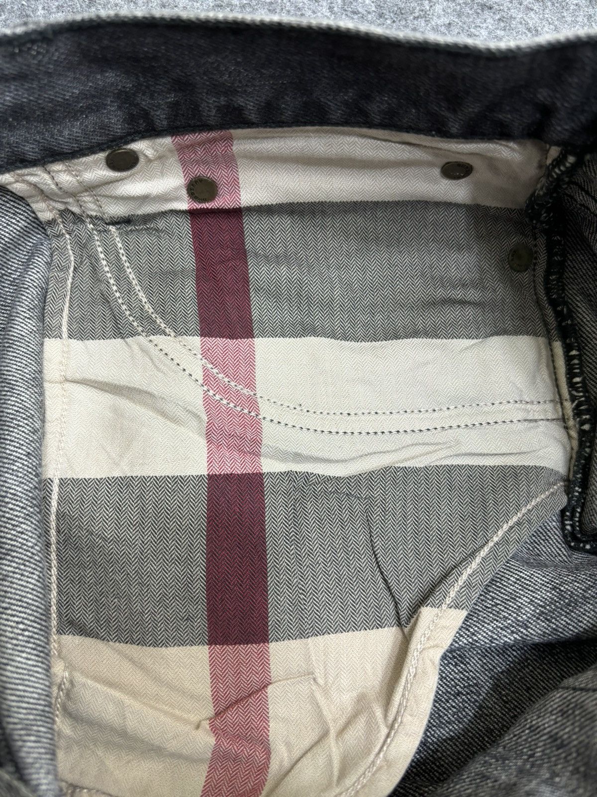 Burberry Statement Denim💥BURBERRY Patchwork Distressed Denim F568 Size US 31 - 23 Thumbnail