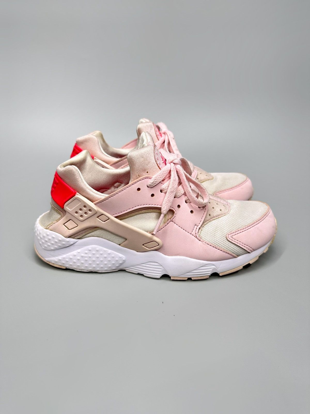 Nike Nike Huarache Sneakers Size US 7 / IT 37 - 2 Thumbnail