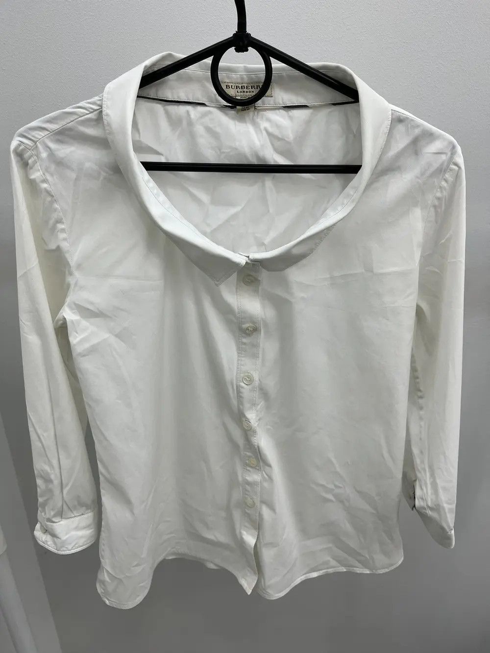 Burberry Burberry London Wide Neck Cotton Long Sleeve Button Up Shirt Size S / US 4 / IT 40 - 1 Thumbnail