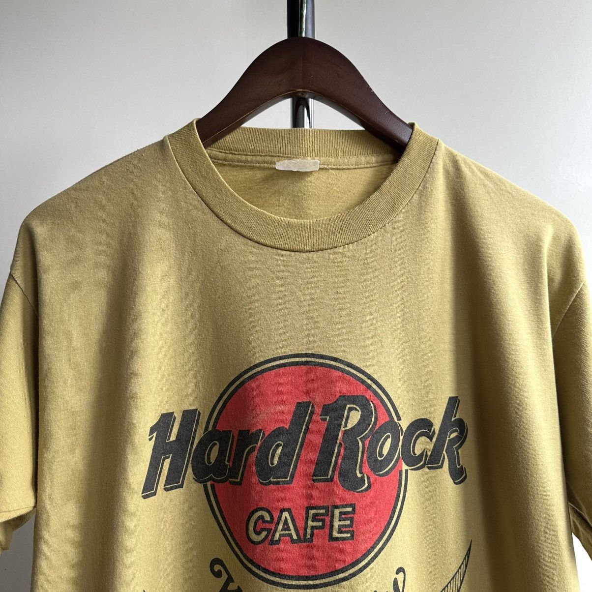 Hard Rock Cafe × Vintage Vintage 90s Hard Rock Cafe Kuwait City Tee Size US L / EU 52-54 / 3 - 2 Thumbnail