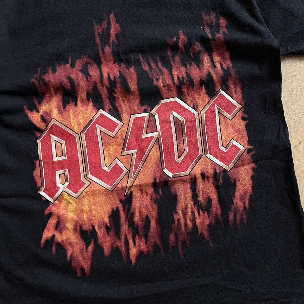 Band Tees Vintage AC/DC 00s Fire Print Size US L / EU 52-54 / 3 - 4 Thumbnail