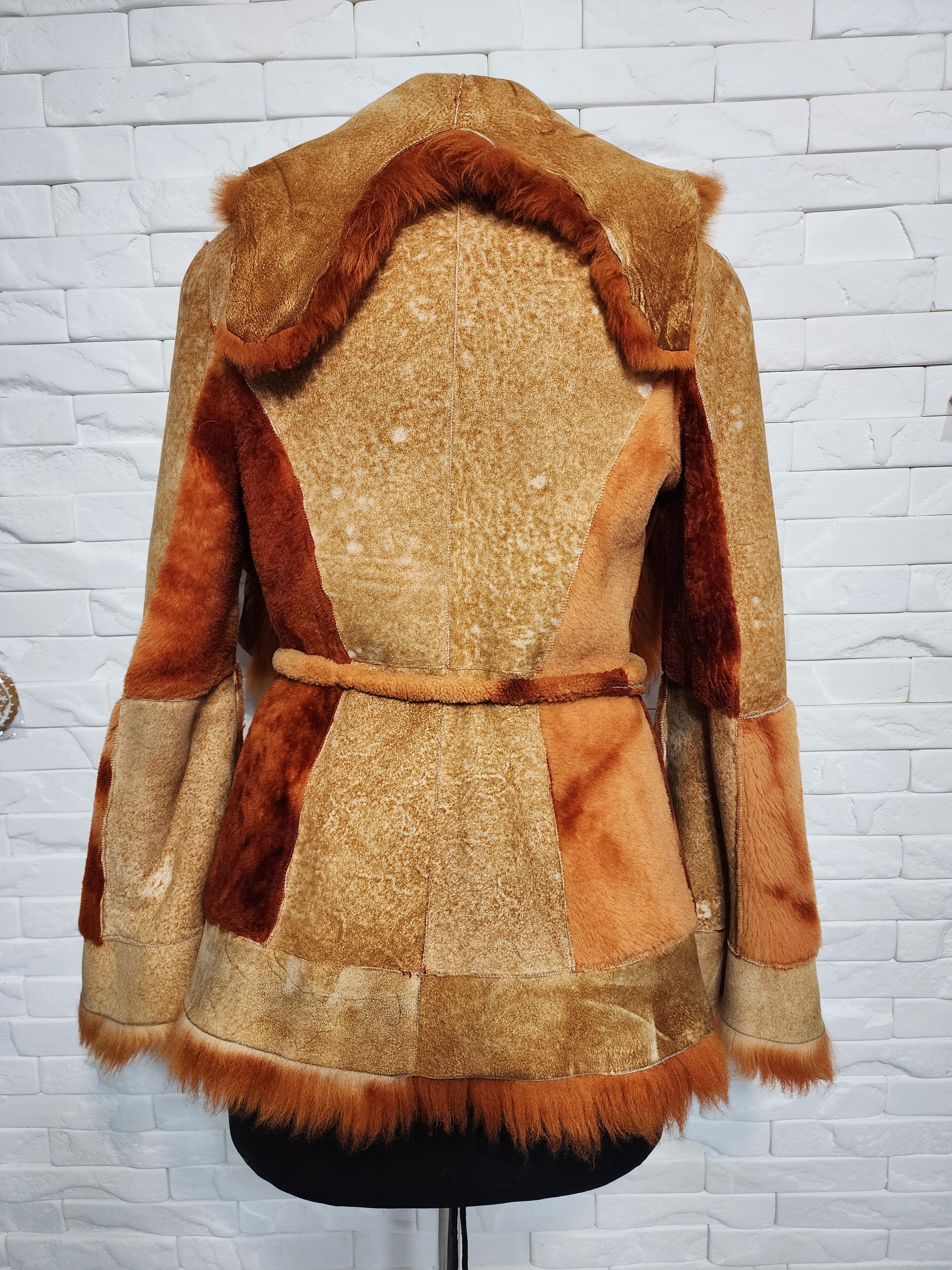 Furla Brown Sheepskin Coat: Double-Sided Goat Fur Coat. Size M / US 6-8 / IT 42-44 - 10 Thumbnail
