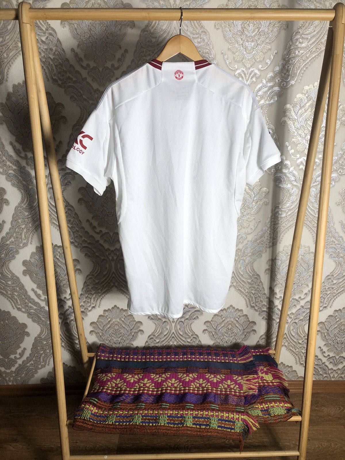 Vintage VERY RARE ADIDAS MANCHESTER UNITED ENGLAND SOCCER JERSEY Y2K Size US XXL / EU 58 / 5 - 8 Thumbnail