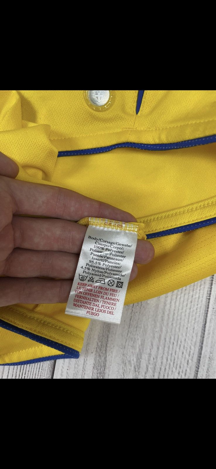 Umbro Vintage Sweden umbro soccer jersey size XXL yellow Size US XXL / EU 58 / 5 - 5 Thumbnail