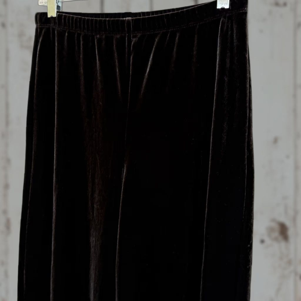 Vintage Chico's Pants Womens 0 Short Velvet Wide Leg Pull On Elastic Waist Dark Brown, Polyester Spandex, Dress Pants, Petite, Velvety Size 28" / US 6 / IT 42 - 1 Thumbnail
