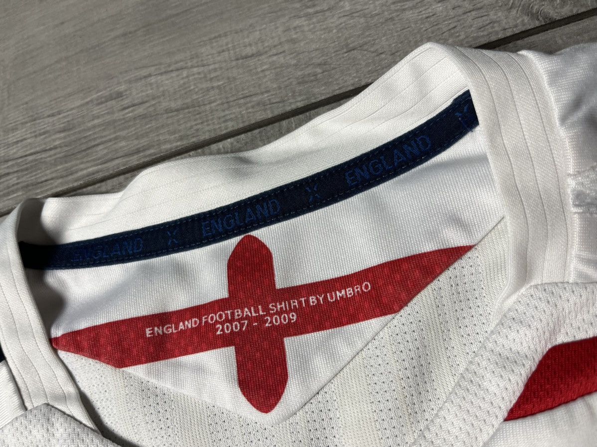 Umbro Umbro England 2007/2009 Football Shirt Soccer Jersey Size US L / EU 52-54 / 3 - 4 Thumbnail