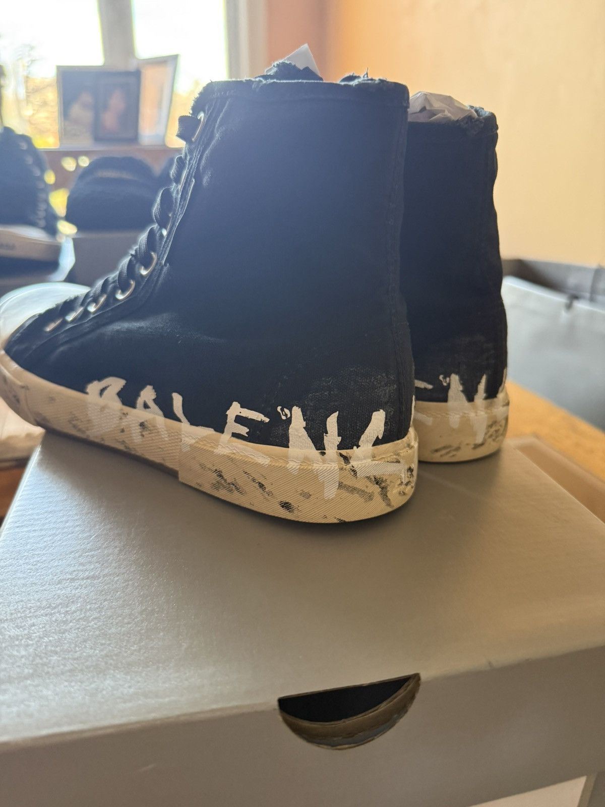 Balenciaga Balenciaga Paris High Top Graffiti Sneaker Size US 9 / EU 42 - 4 Thumbnail