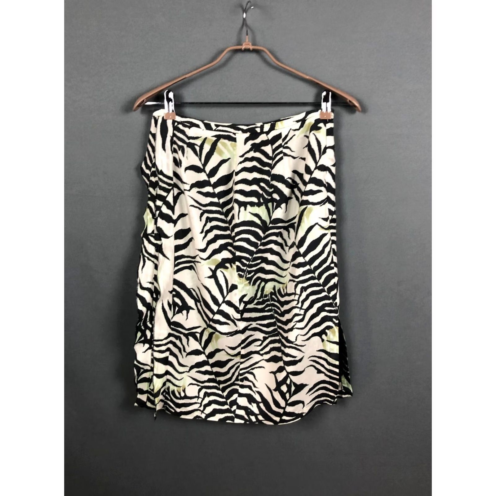 Max Mara Max Mara Silk Skirt Floral White Knee Length Zipper Ruffle A-Line Women 10 Size 32" / US 10 / IT 46 - 3 Thumbnail