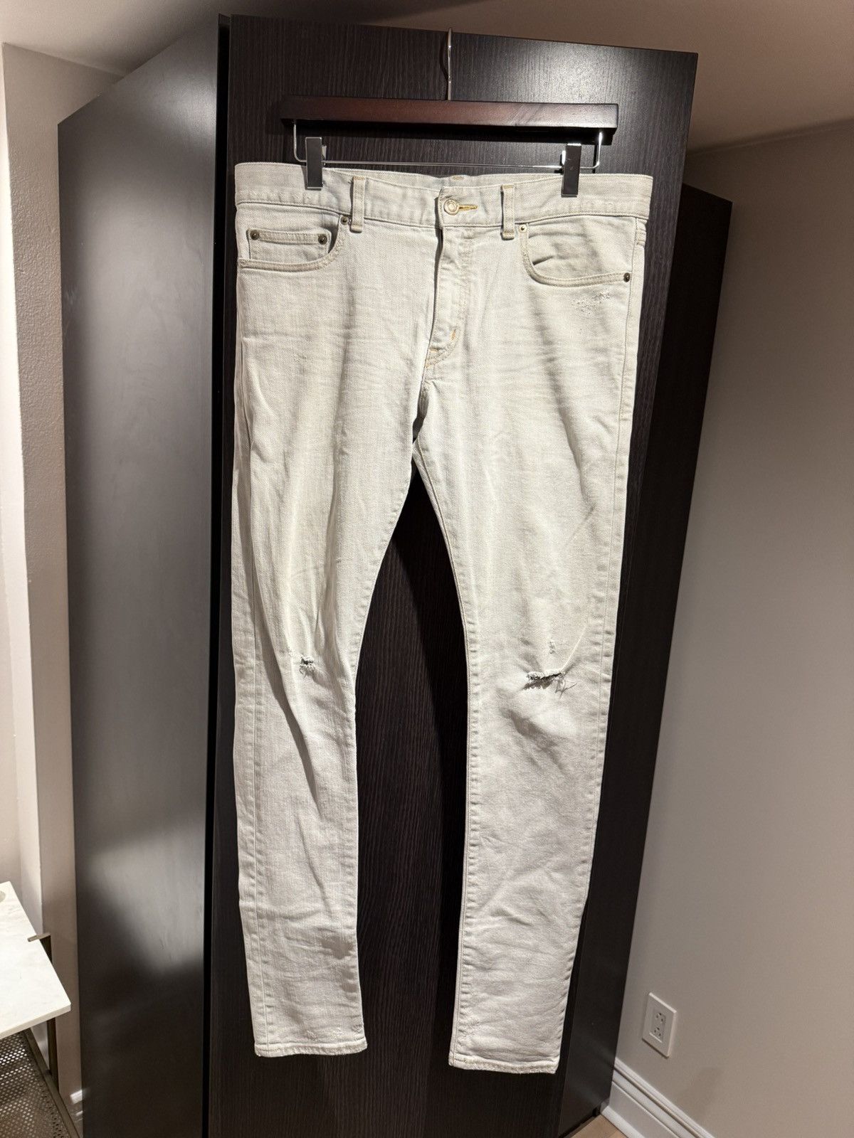 Saint Laurent Paris Saint Laurent D02 Light Distressed Grey Denim Size US 32 / EU 48 - 1 Thumbnail