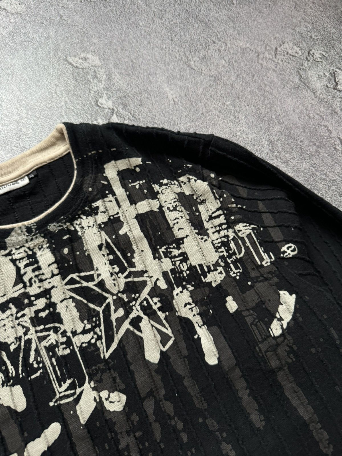 Vintage Clockhouse M big logo Y2K sweatshirt long sleeve jumper 00s Size US M / EU 48-50 / 2 - 9 Thumbnail