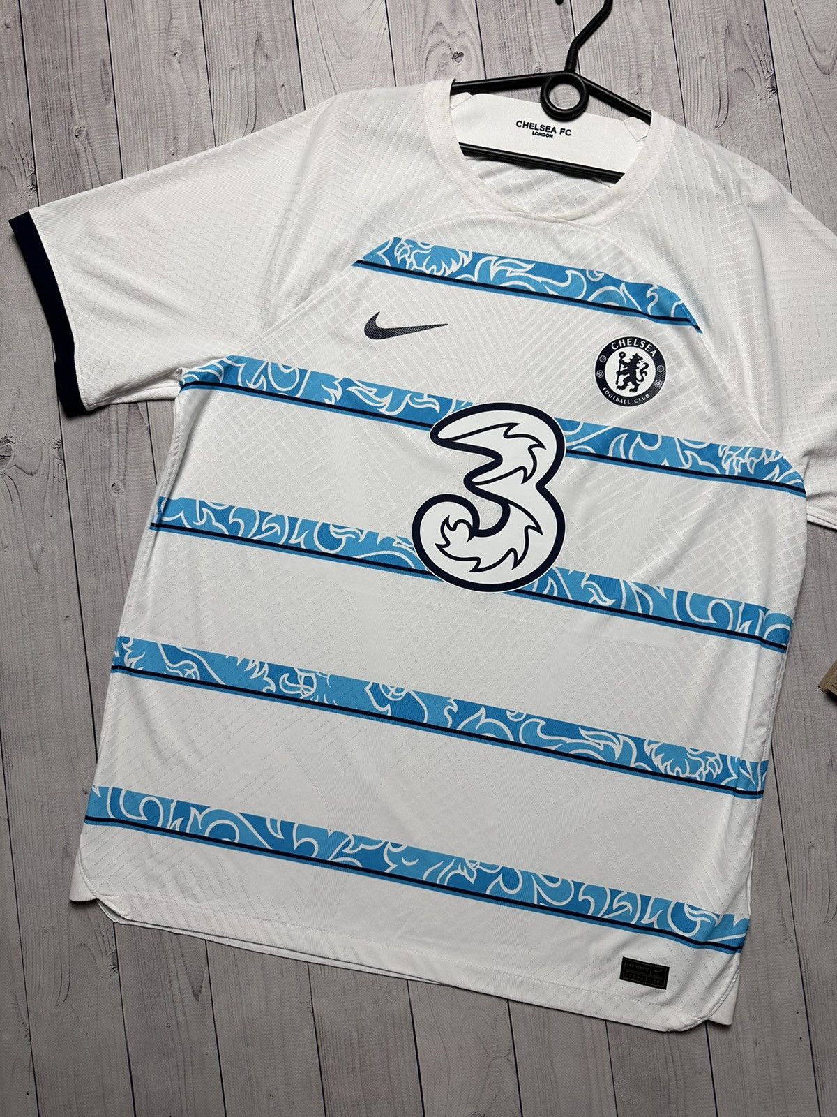 Chelsea Soccer × Nike Chelsea Nike soccer jersey size XL away Size US XL / EU 56 / 4 - 2 Thumbnail