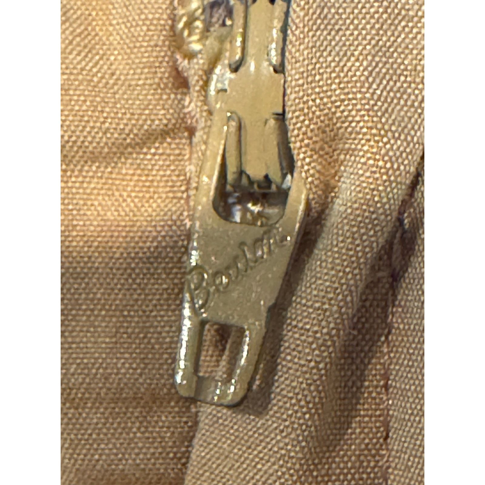 Burberry 70's Burberrys Tan day dress Embroidered Crest, size tab S Size S / US 4 / IT 40 - 19 Thumbnail