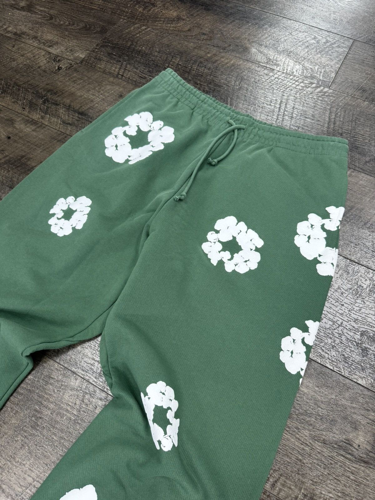 Cotton Wreath Sweatpants