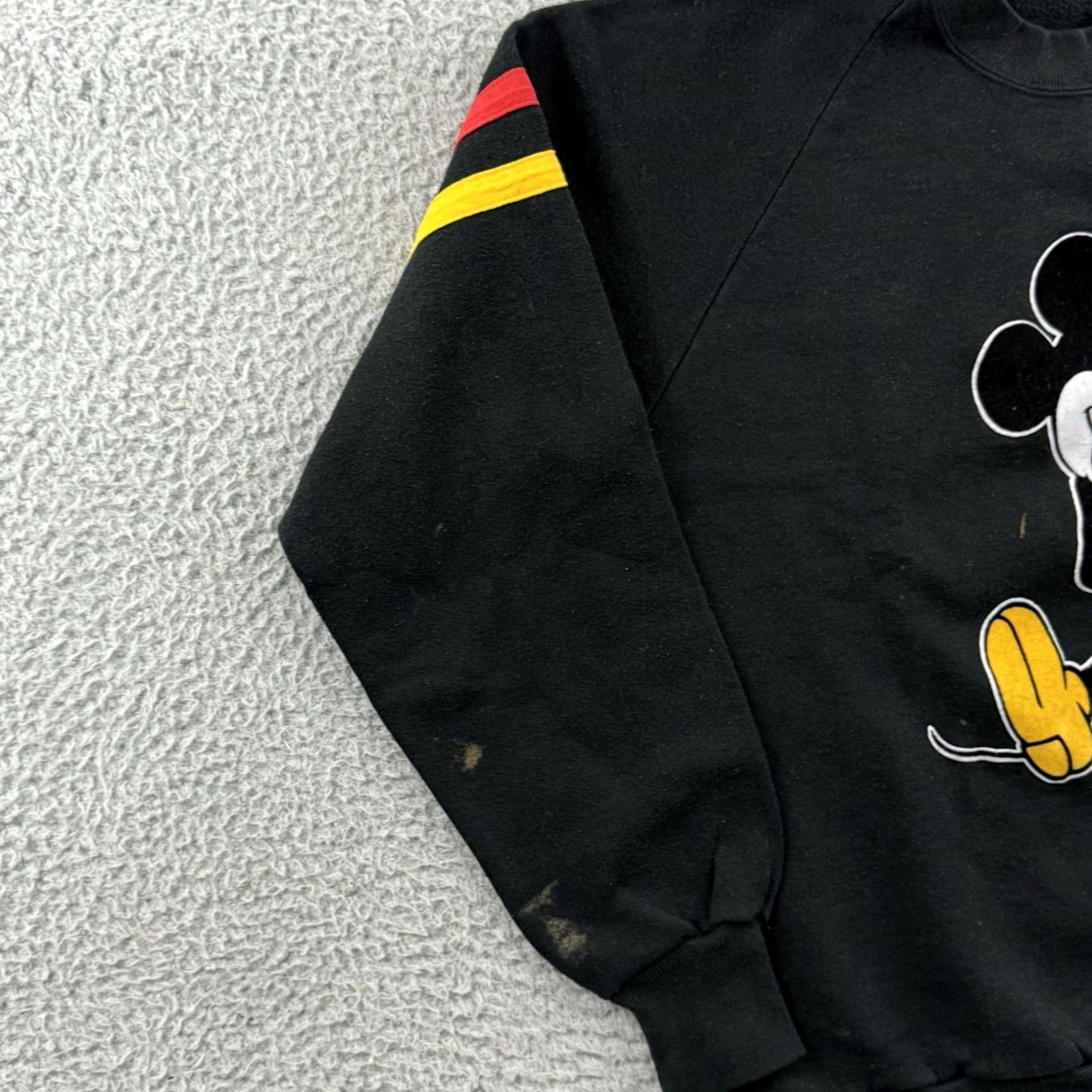 Disney VINTAGE Disney Mickey Mouse Sweatshirt Adult Medium Black 80s Cartoon Raglan USA Shirt Mens Size US M / EU 48-50 / 2 - 4 Thumbnail