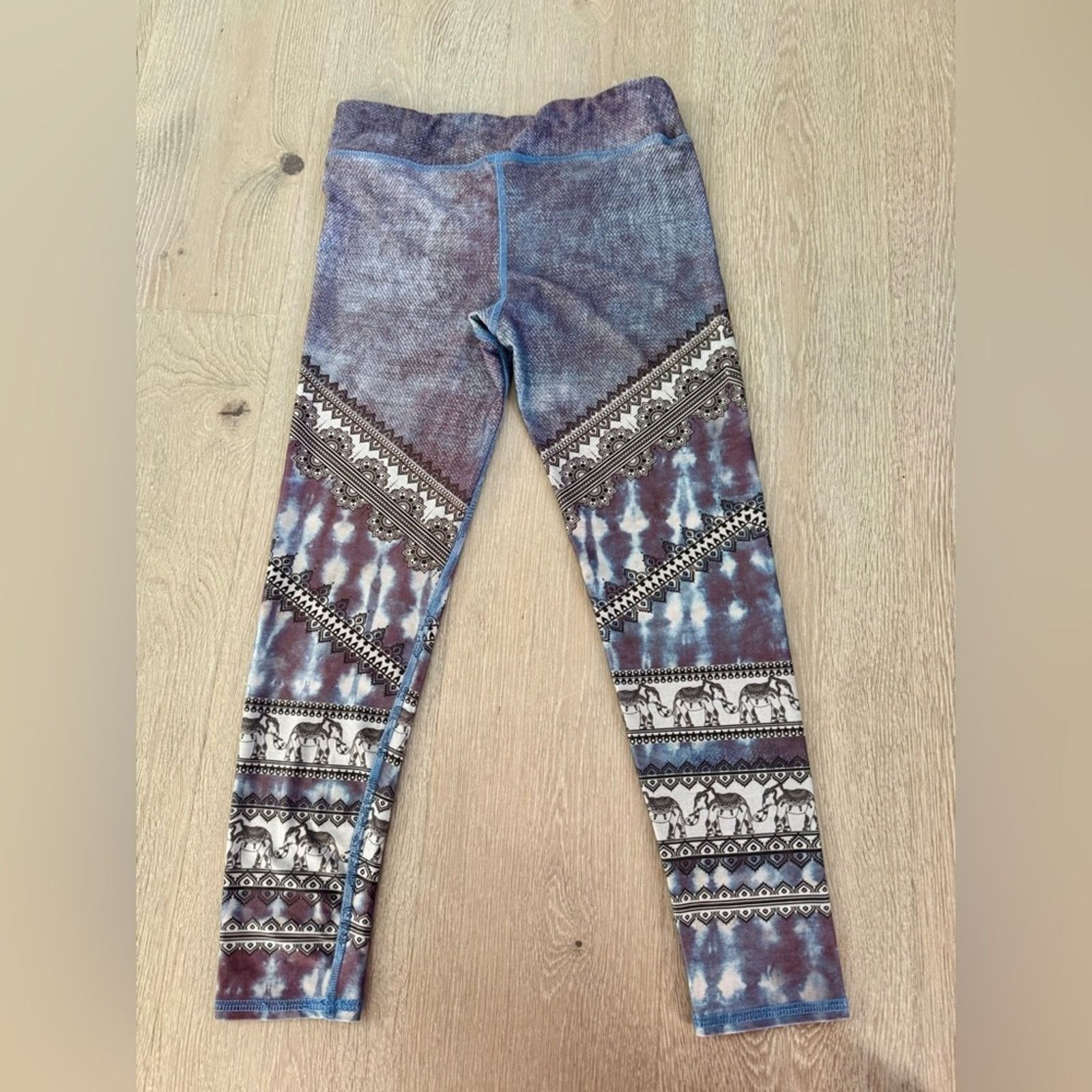 Other New Trendy Yoga or gym Capris with Elephant Pattern size S Size 25" / US 0 / IT 36 - 3 Thumbnail