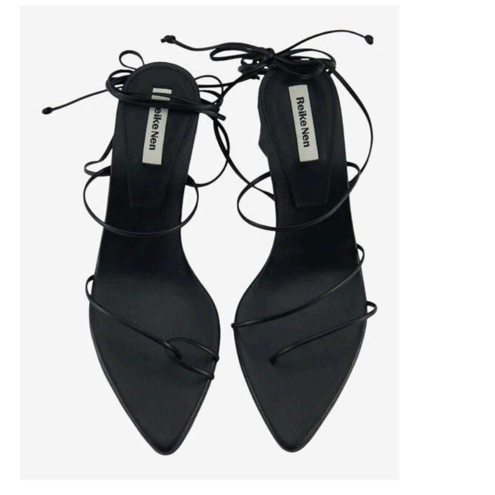image of Reike Nen Odd Pointy String Sandals Black Size 37, Women's