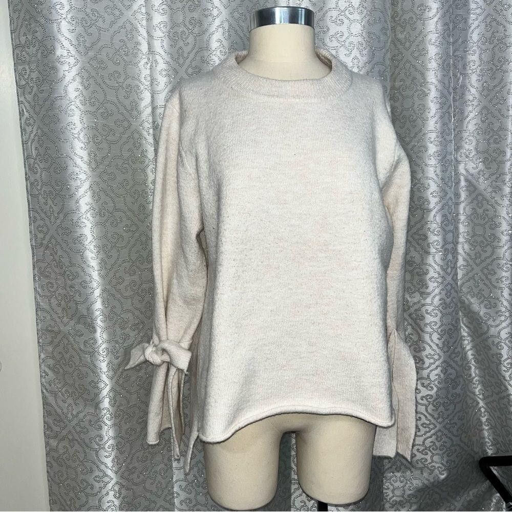 Zara Zara's Luxurious Crewneck Sweater Size S / US 4 / IT 40 - 1 Thumbnail