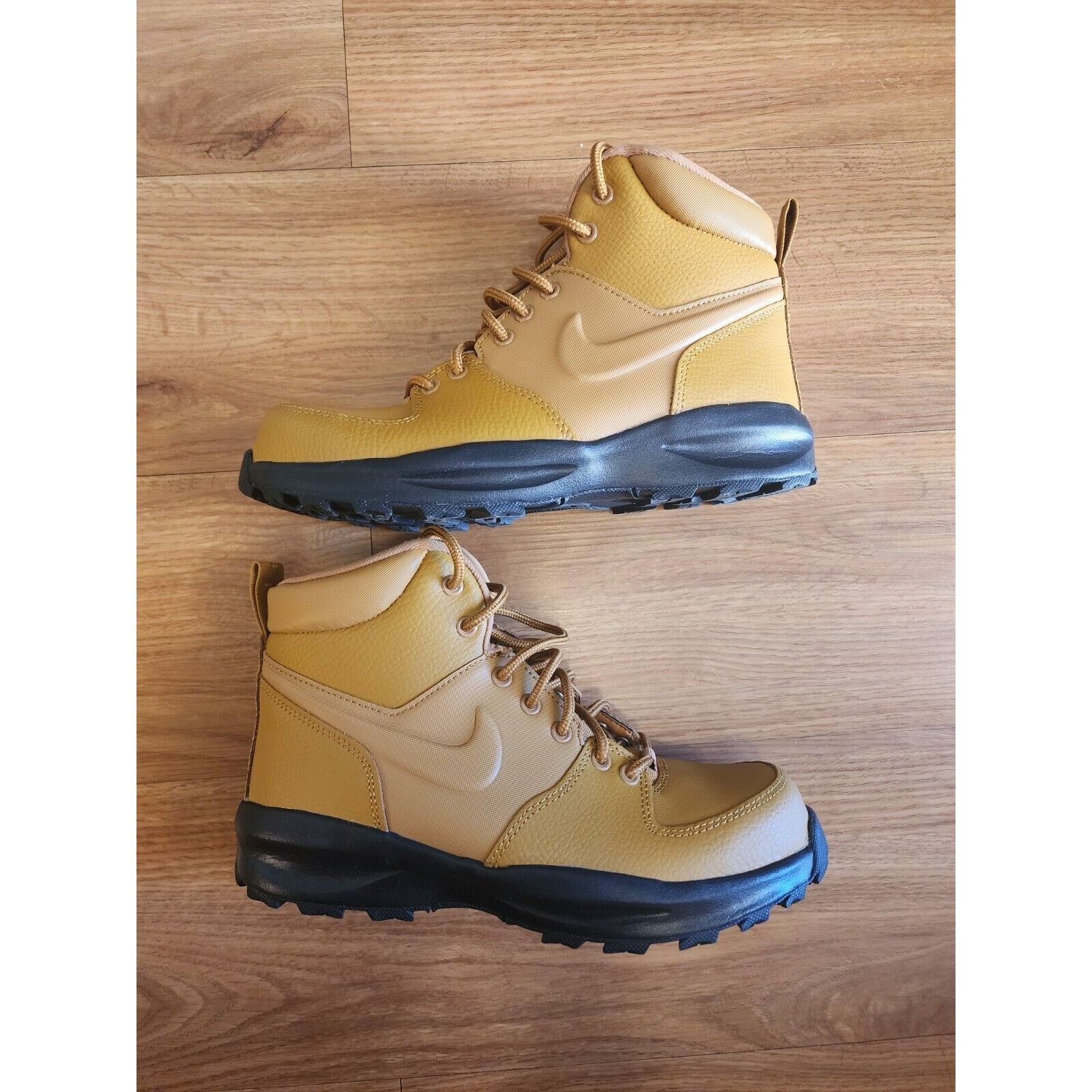 Nike manoa boots womens shop