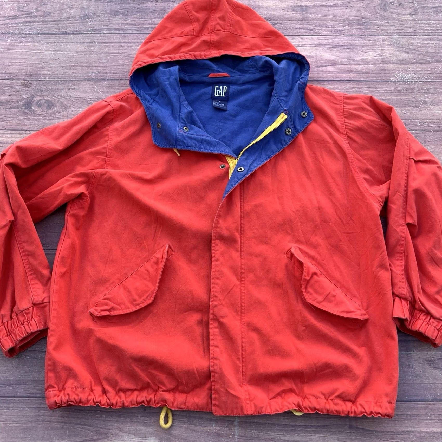 Gap VINTAGE Gap Mens Jacket Hooded 90s Y2K Red Full Zip Cotton Lined Full Zip Hooded M 56 29 in 25.5 in Size US M / EU 48-50 / 2 - 5 Thumbnail