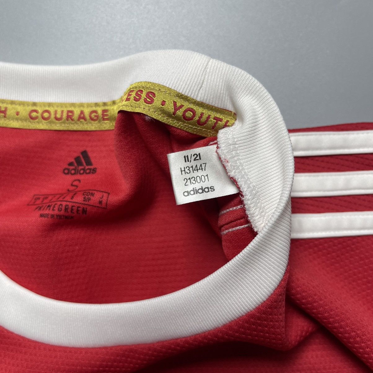 Adidas MAN UNITED ADIDAS 2021/2022 SOCCER HOME JERSEY #59 MAINOO Size US S / EU 44-46 / 1 - 8 Thumbnail