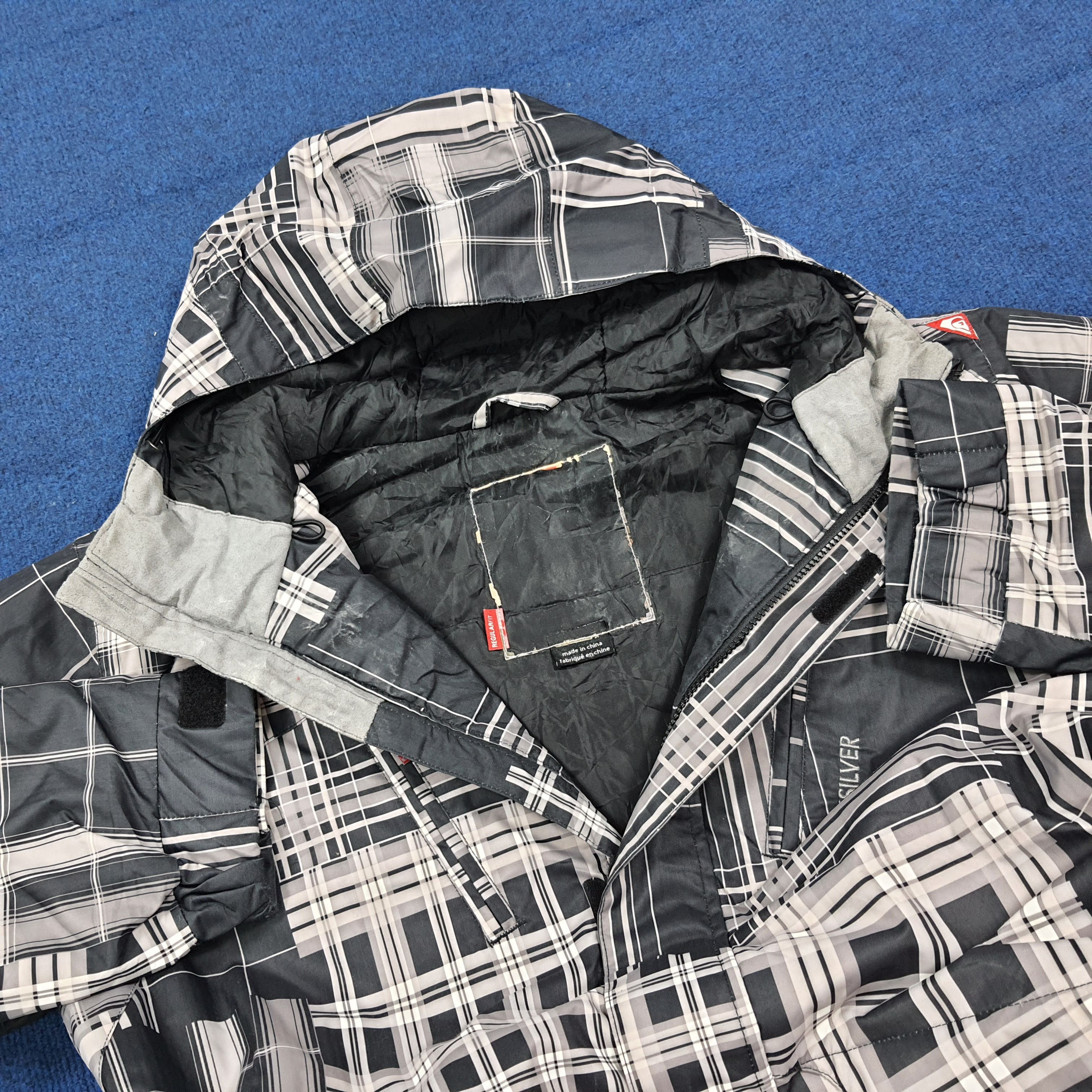 Quiksilver Vintage Quiksilver Snowboard Winter Technical Jacket C279N18 Size US L / EU 52-54 / 3 - 10 Thumbnail