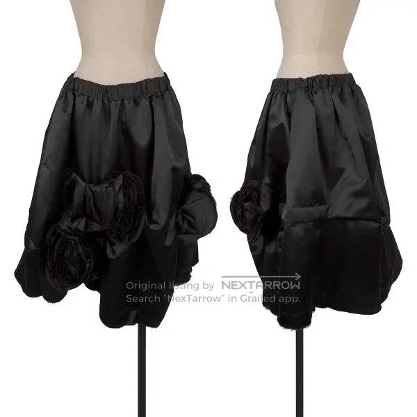 Comme des Garcons Comme Des Garcons size S Black vintage rose half skirt Size 23" - 1 Thumbnail