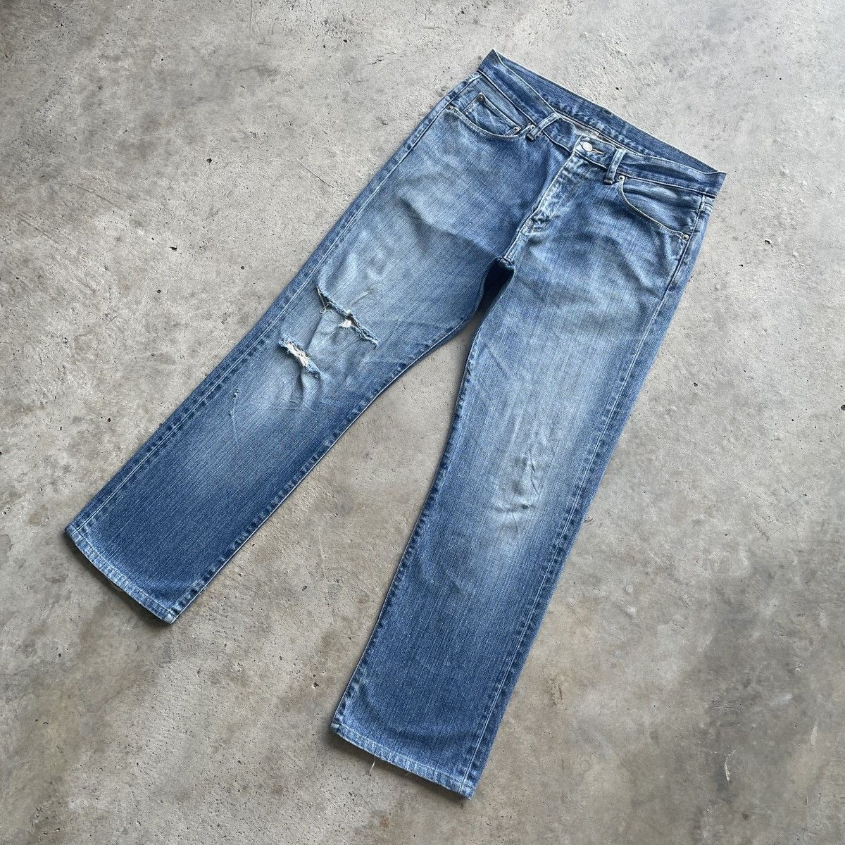 Japanese Brand Vintage Japanese Broken Denim Distressed Jeans Faded Pants Size US 32 / EU 48 - 2 Thumbnail