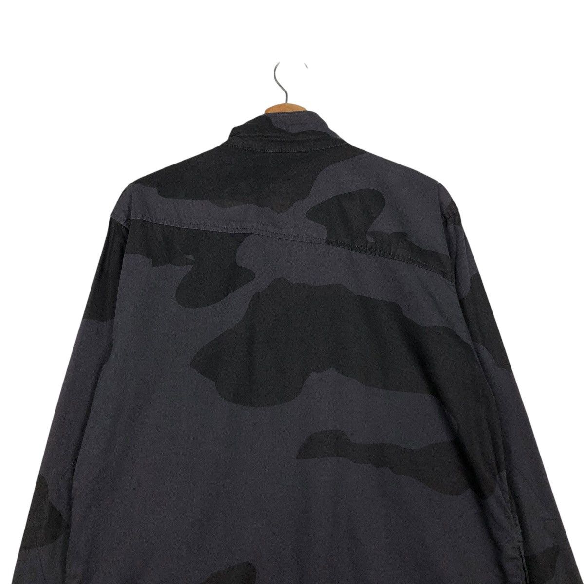 Japanese Brand 🔥RICH BLACK VINTAGE BIKER JACKET VOLCOM CAMOUFLAGE DESIGN Size US M / EU 48-50 / 2 - 11 Thumbnail