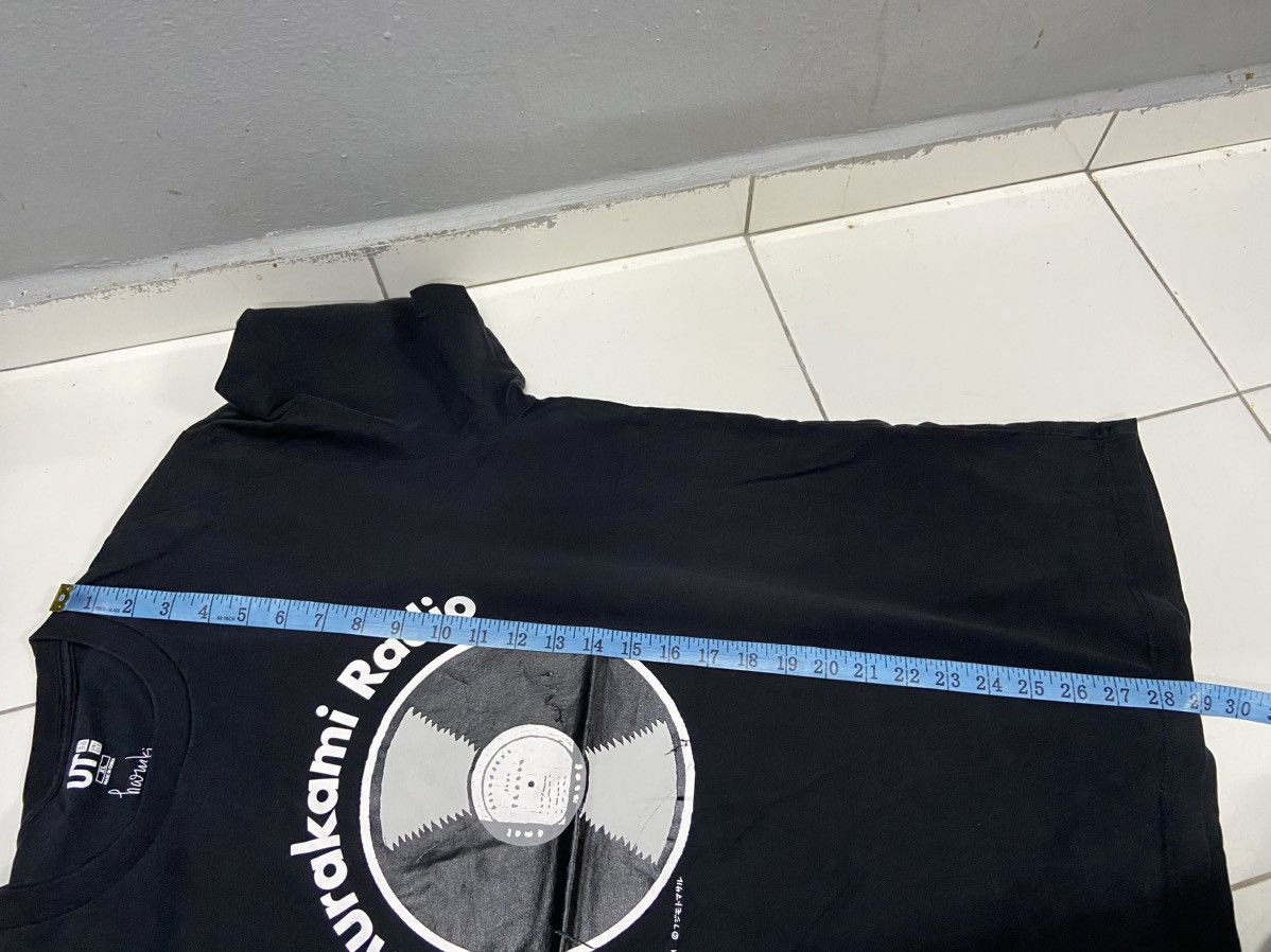 Uniqlo HARUKI MURAKAMI RADIO TOKYO FM x UNIQLO TEE SHIRT Size US XL / EU 56 / 4 - 17 Thumbnail