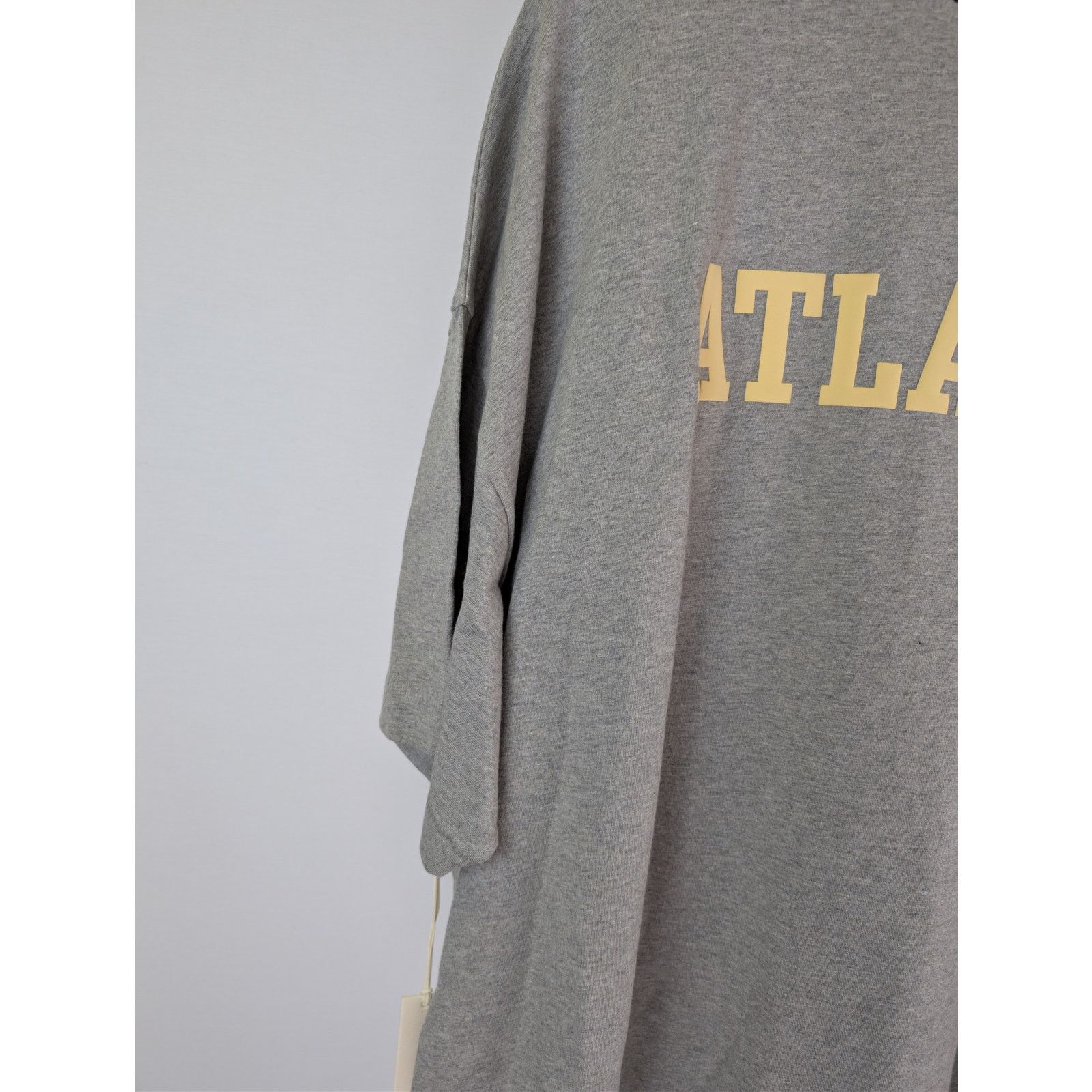 Fear of God o1rshd1 Atlanta Hawks NBA Tee Shirt in Dark Heather Size US XXL / EU 58 / 5 - 14 Thumbnail
