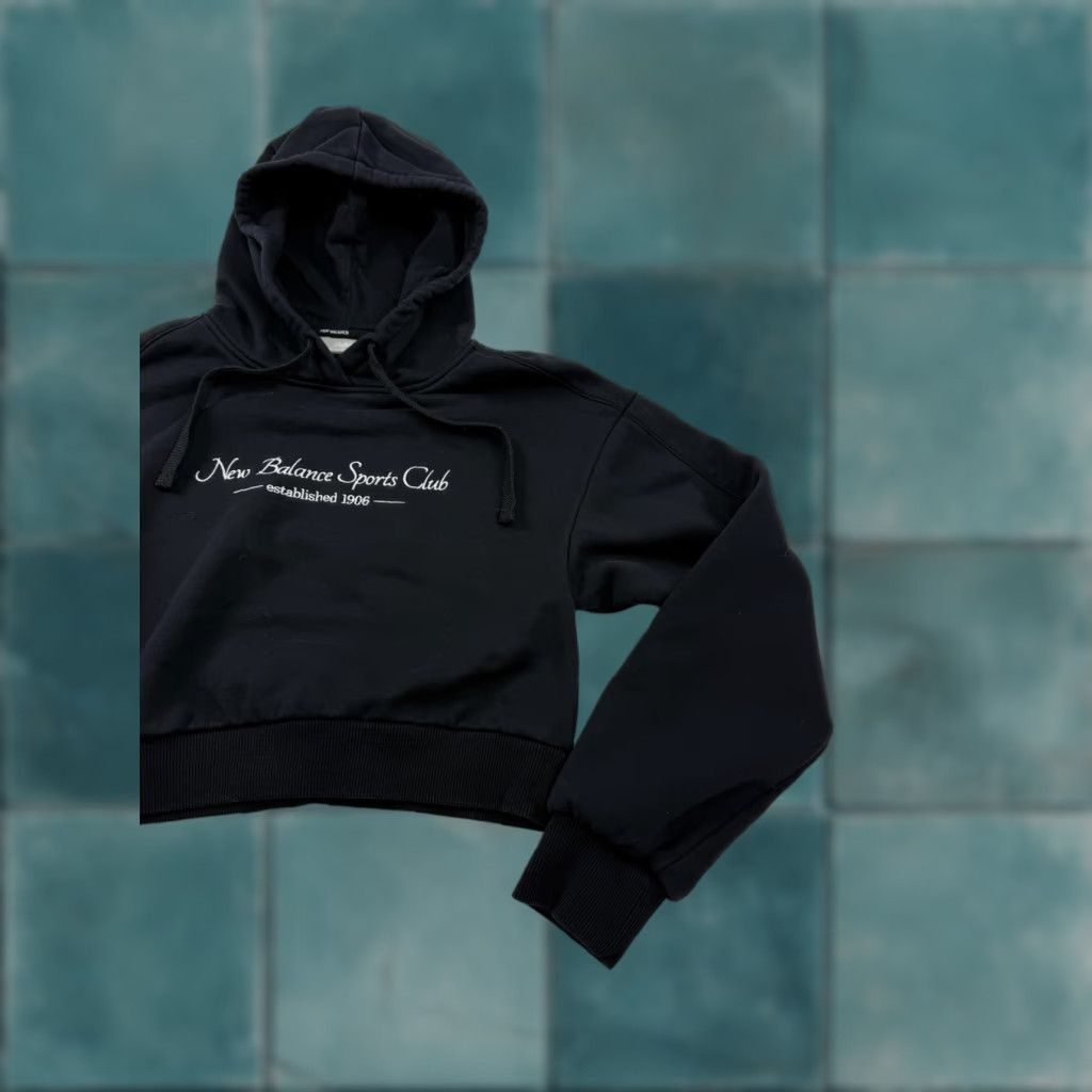 New Balance New Balance Hoodie Womens Small Black Cropped Embroidered Sports Club Fleece Size S / US 4 / IT 40 - 1 Thumbnail