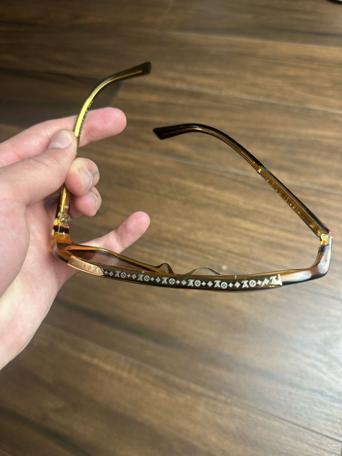 Louis Vuitton Louis Vuitton Mascot Sunglasses Size ONE SIZE - 4 Thumbnail