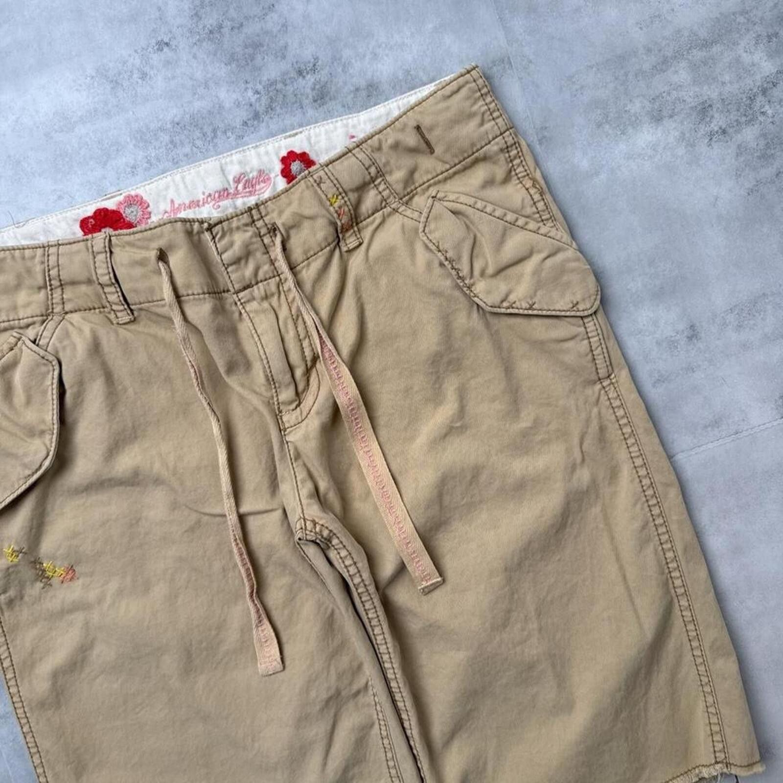 American Eagle Outfitters Y2K American Eagle 00s Beige Khaki Shorts Size 27" / US 4 / IT 40 - 4 Thumbnail