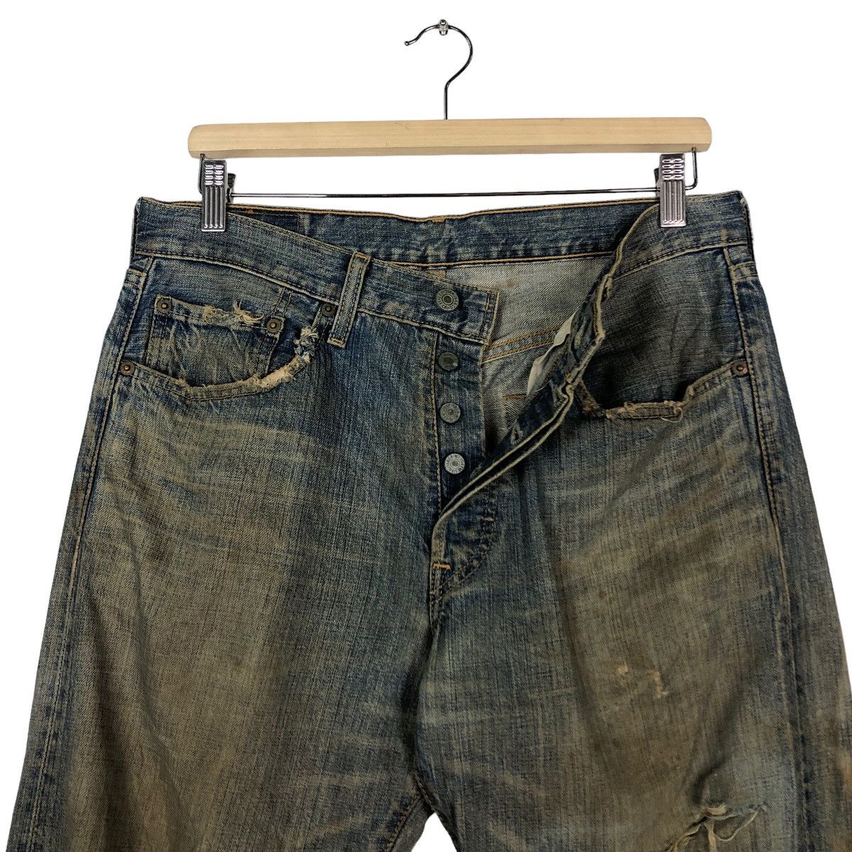 Levi's 🔥Vintage Distressed Denim Rusty Design Levi’s 501 Size US 32 / EU 48 - 13 Thumbnail