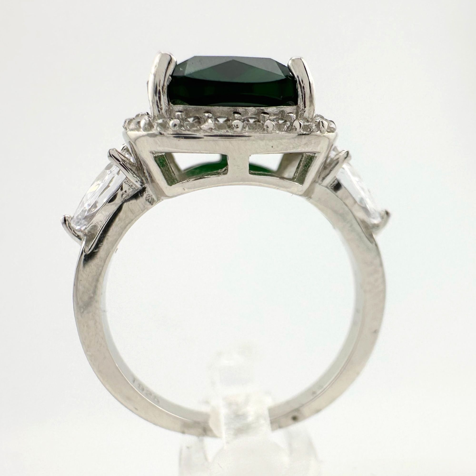 Other 3.66ct Lab Created Emerald and White Gemstone Ring Size 7 Size ONE SIZE - 6 Thumbnail