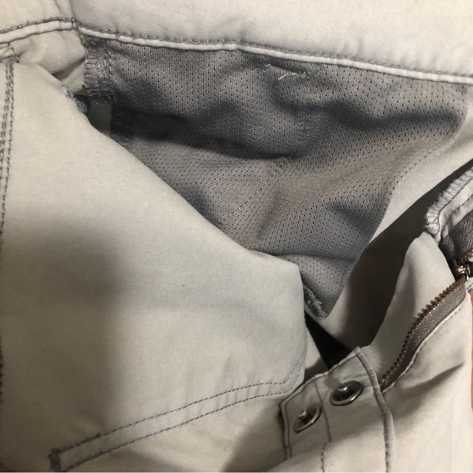 Prana Prana Nylon Charcoal Gray Water Repellant Cargo Capri Pants Size 34" / US 12 / IT 48 - 9 Thumbnail